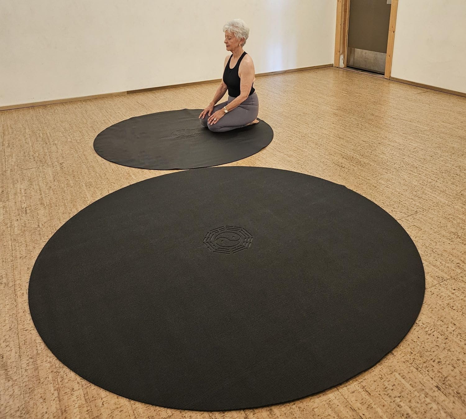 Pilates Yoga And Tai Chi - Grote ronde TPE yogamat, paars, voor